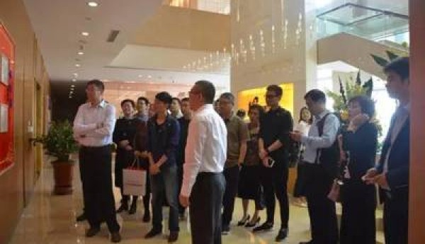 粤信智算（成都）科技有限公司董事长王仁堂先生考察未央区共享充电宝市场