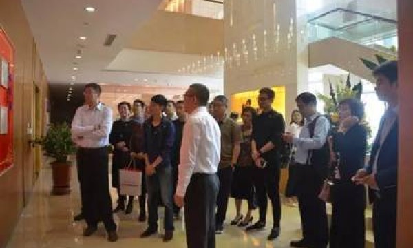粤信智算（成都）科技有限公司董事长王仁堂先生考察未央区共享充电宝市场